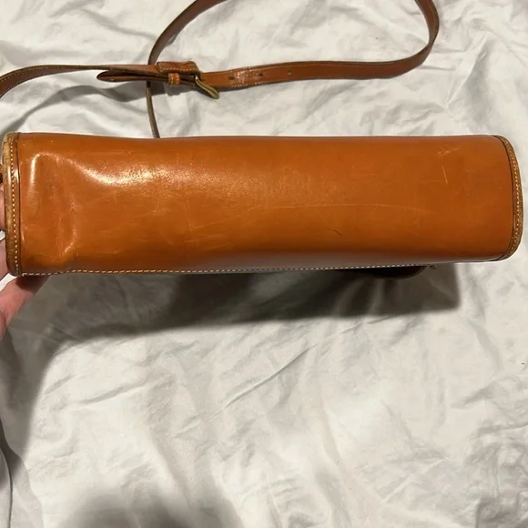 Vintage Green Dooney & Bourke Crossbody Bag - Picture 5 of 17